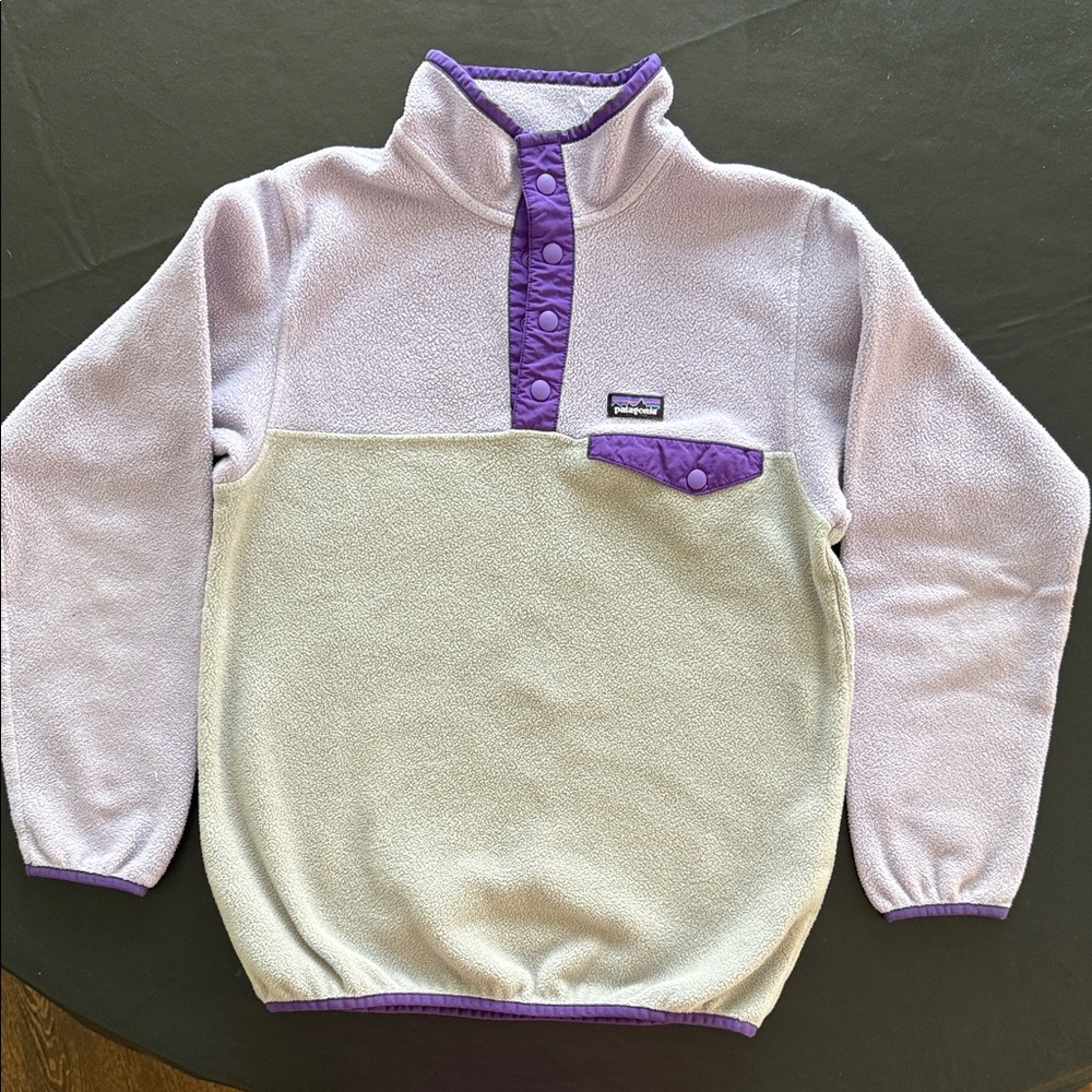 Patagonia Lavender and Off-White Fleece Pullover girls size 14/XL